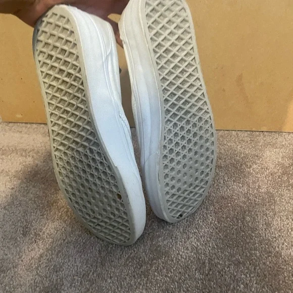 White slip on vans - Picture 3 of 5
